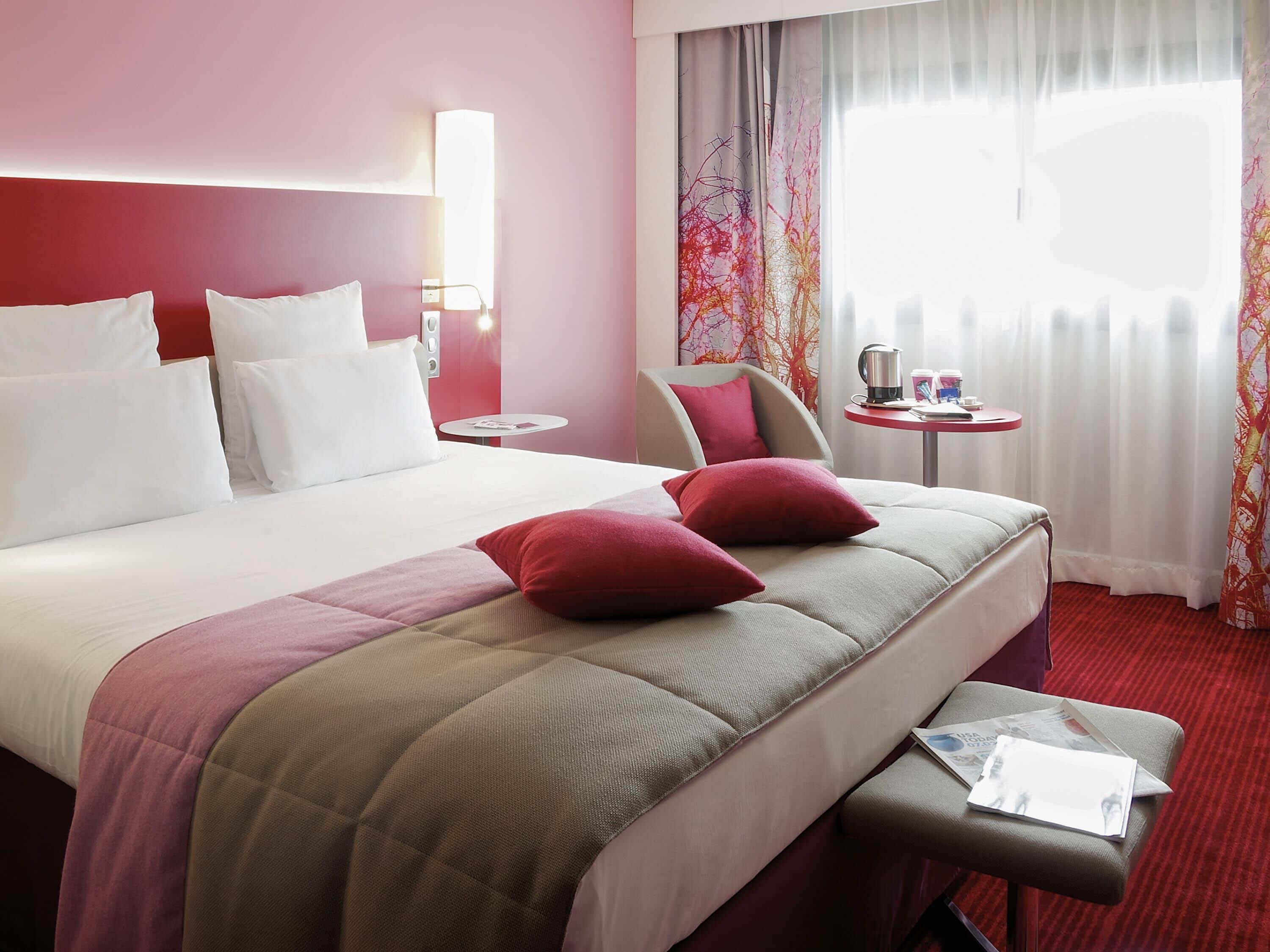 Premium bedding, minibar, in-room safe, desk