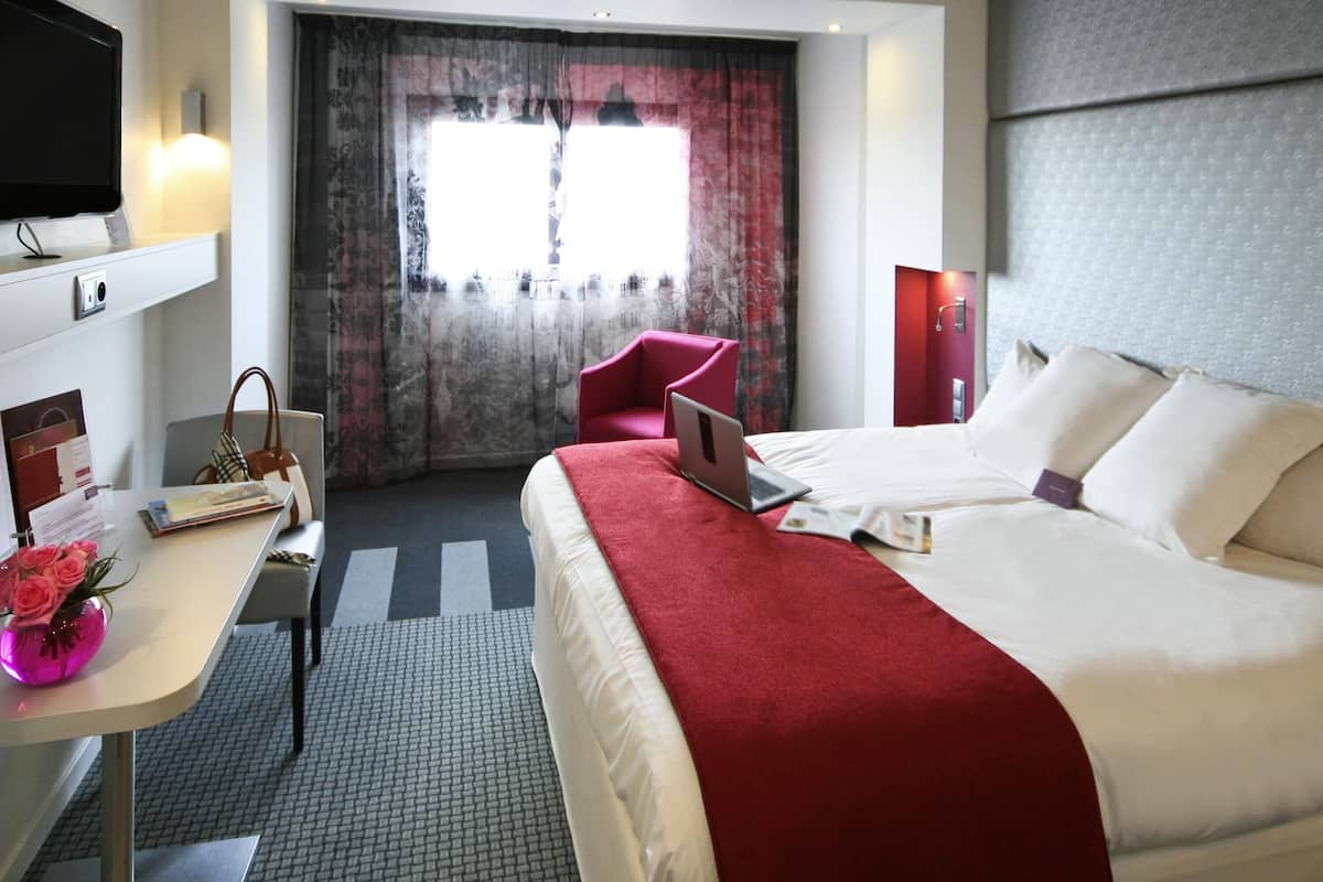 Superior-Zimmer, 1 Doppelbett und Schlafsofa | Hochwertige Bettwaren, Minibar, Zimmersafe, Schreibtisch