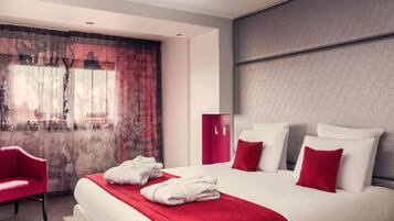 Habitación superior, 1 cama matrimonial y sofá cama | Ropa de cama de alta calidad y minibar