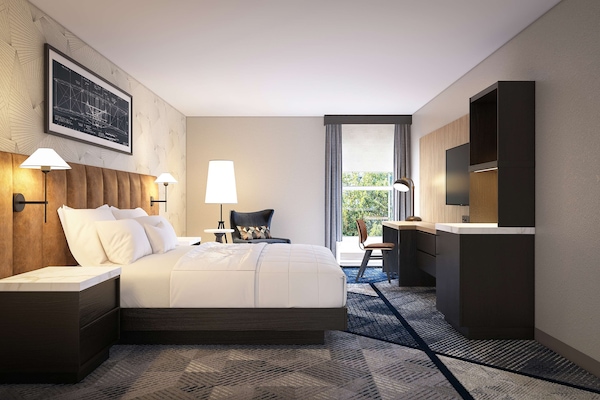 Premium bedding, pillowtop beds, in-room safe, desk