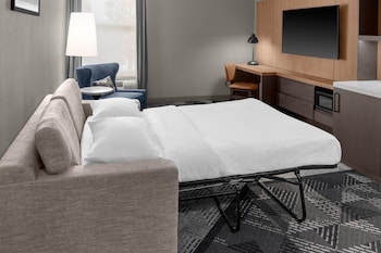 DoubleTree by Hilton Dayton Fairborn