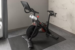 Premium bedding, pillowtop beds, in-room safe, desk