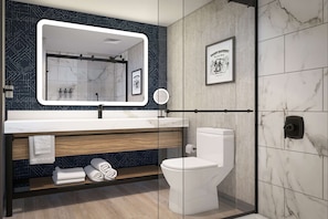 Kombinasi shower/bathtub dan perlengkapan mandi gratis
