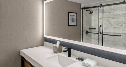 DoubleTree by Hilton Dayton Fairborn