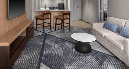 DoubleTree by Hilton Dayton Fairborn