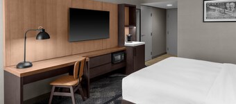 DoubleTree by Hilton Dayton Fairborn