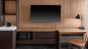 Premium bedding, pillowtop beds, in-room safe, desk