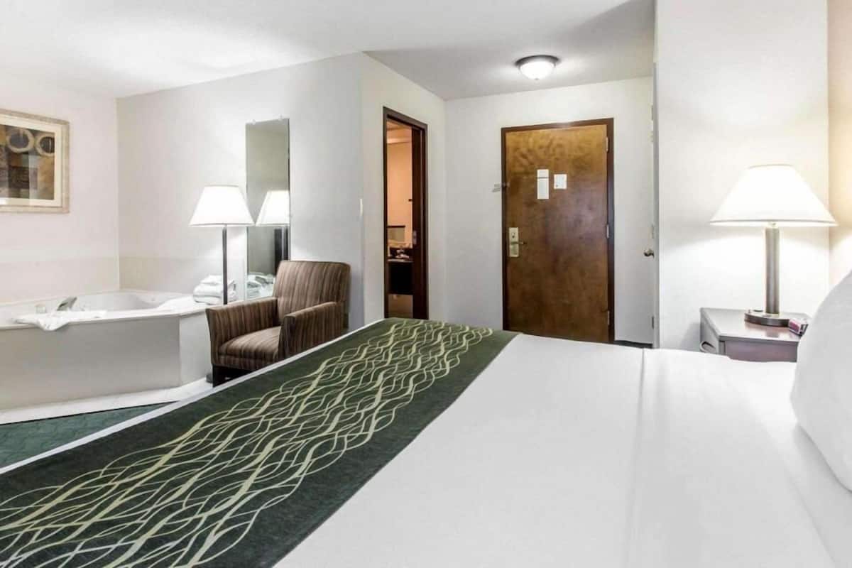Iron/ironing board, rollaway beds, free WiFi, bed sheets
