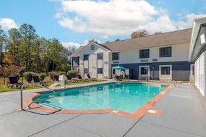 Seasonal outdoor pool