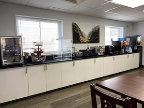 Free daily continental breakfast