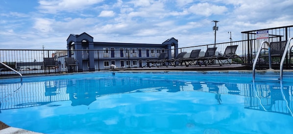 Seasonal outdoor pool, sun loungers