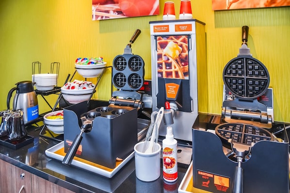 Free daily buffet breakfast