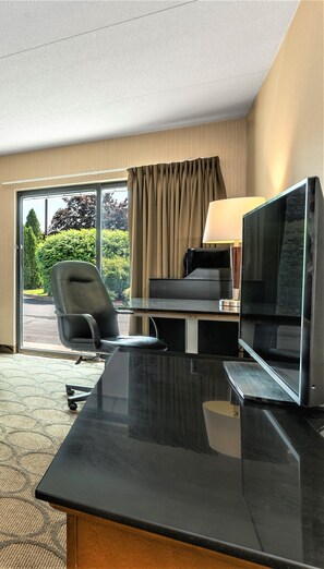 Premium bedding, pillowtop beds, desk, laptop workspace