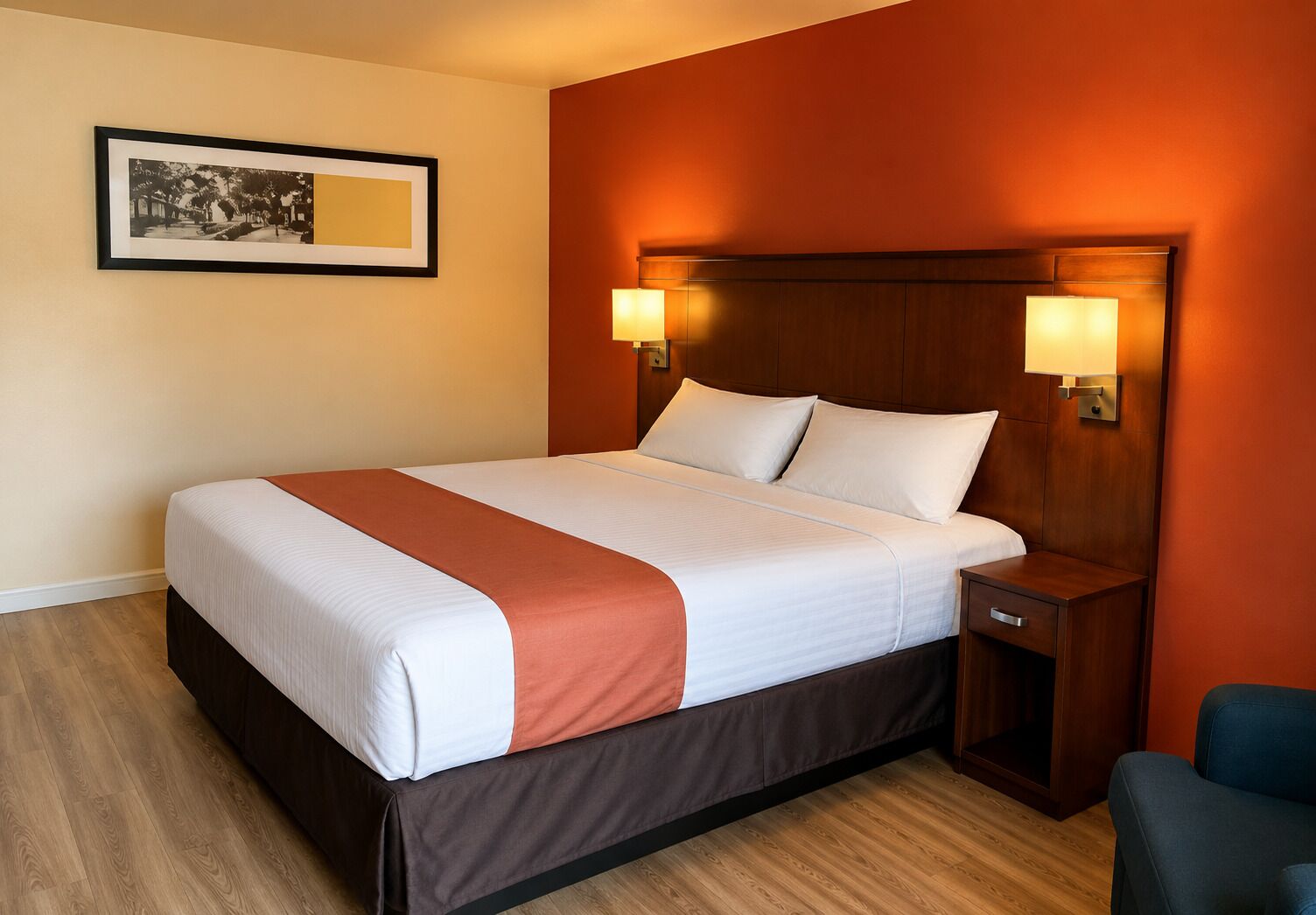 Single Bed Smoking | Escritorio, tabla de planchar con plancha, wifi gratis y ropa de cama 
