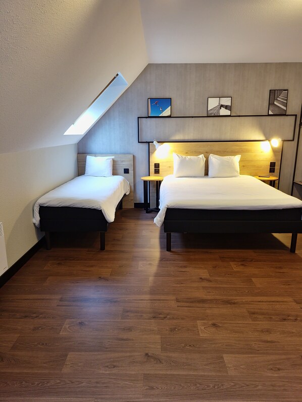 Standard Double Room, 1 Double Bed | Premium bedding, pillow-top beds, desk, blackout curtains