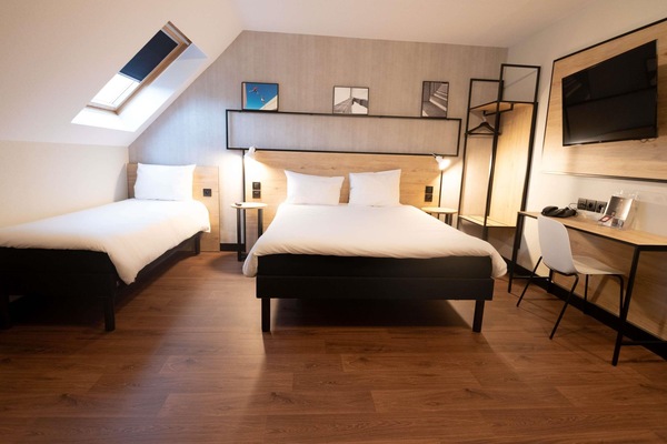 Standard Room, Multiple Beds | Premium bedding, pillowtop beds, desk, blackout drapes