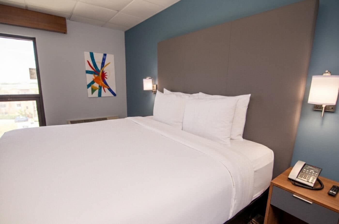 Premium bedding, pillow-top beds, in-room safe, desk