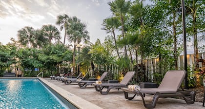 Regency Miami Airport by Sonesta