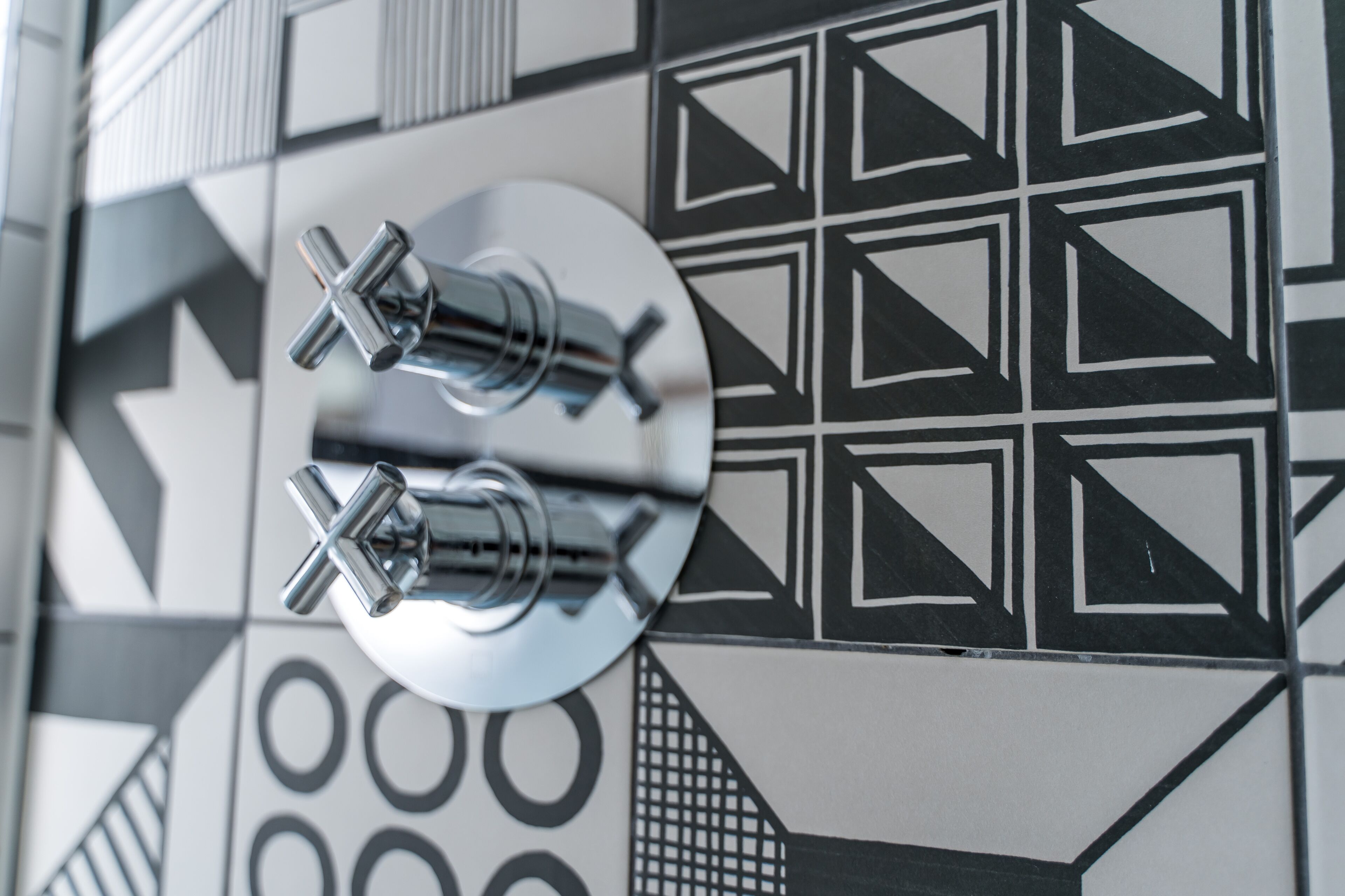 superior room, 1 double bed | bathroom | shower, free toiletries, hair dryer, slippers