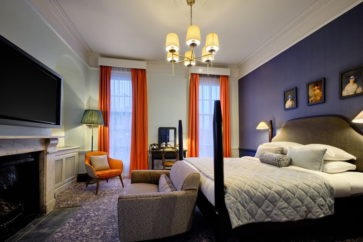 Junior Suite, 1 Bedroom | Hypo-allergenic bedding, individually decorated, individually furnished