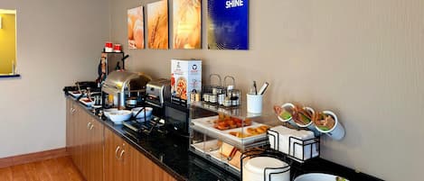 Free daily buffet breakfast