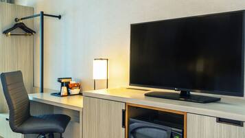Room, 1 King Bed, Non Smoking ( Upgrade)