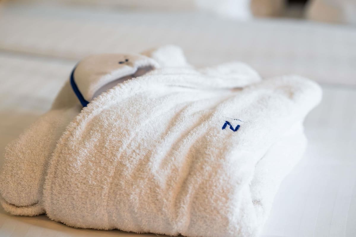 Premium bedding, pillow-top beds, minibar, in-room safe