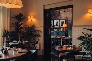 Breakfast, lunch, dinner and brunch served  - No.1 by GuestHouse, York (York)