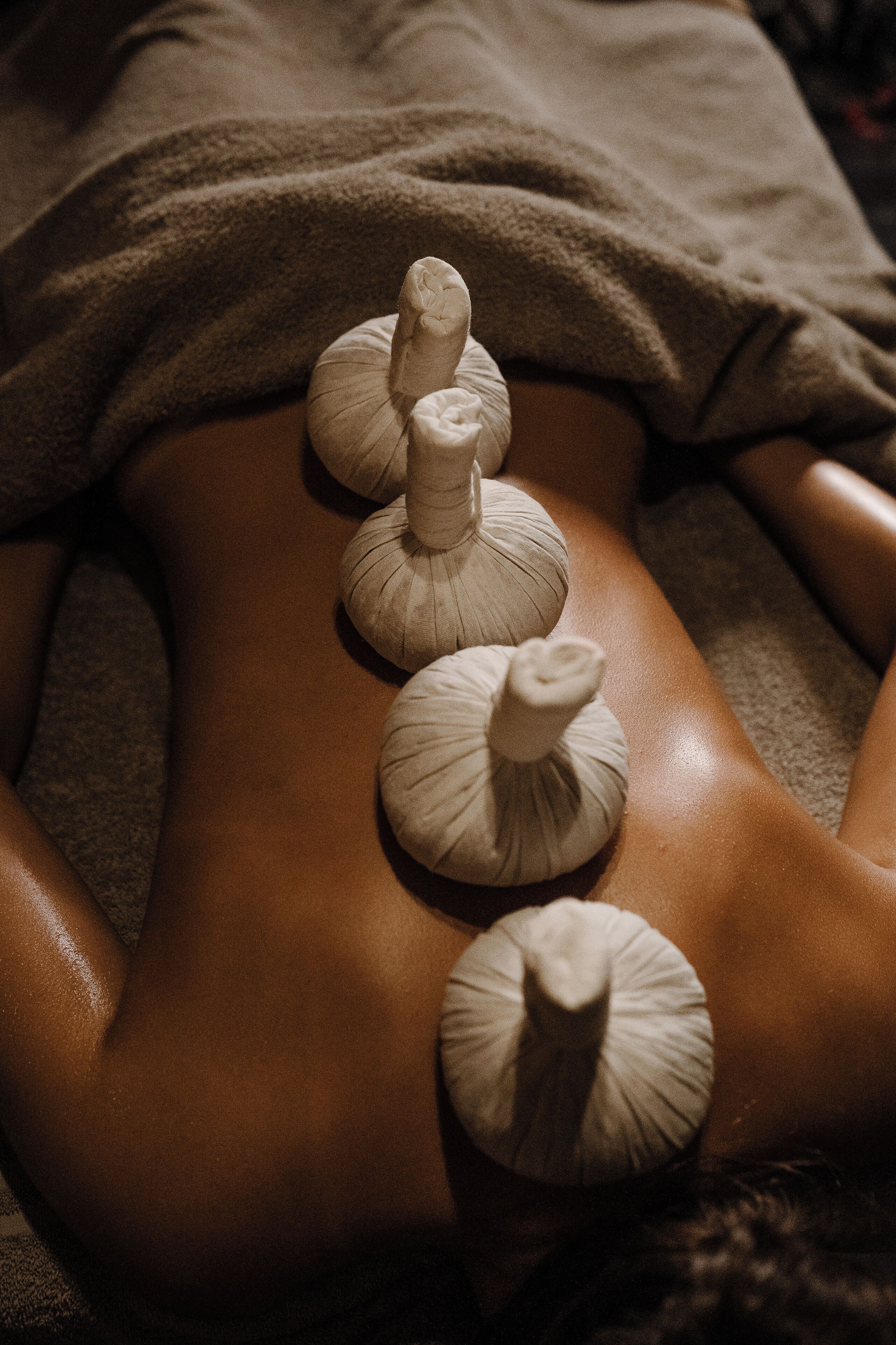 couples treatment room(s), hot stone massages, deep-tissue massages