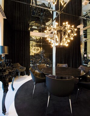2 restaurants; breakfast, lunch, dinner, and brunch served - SLS Hotel, a Luxury Collection Hotel, Beverly Hills (Los Angeles)