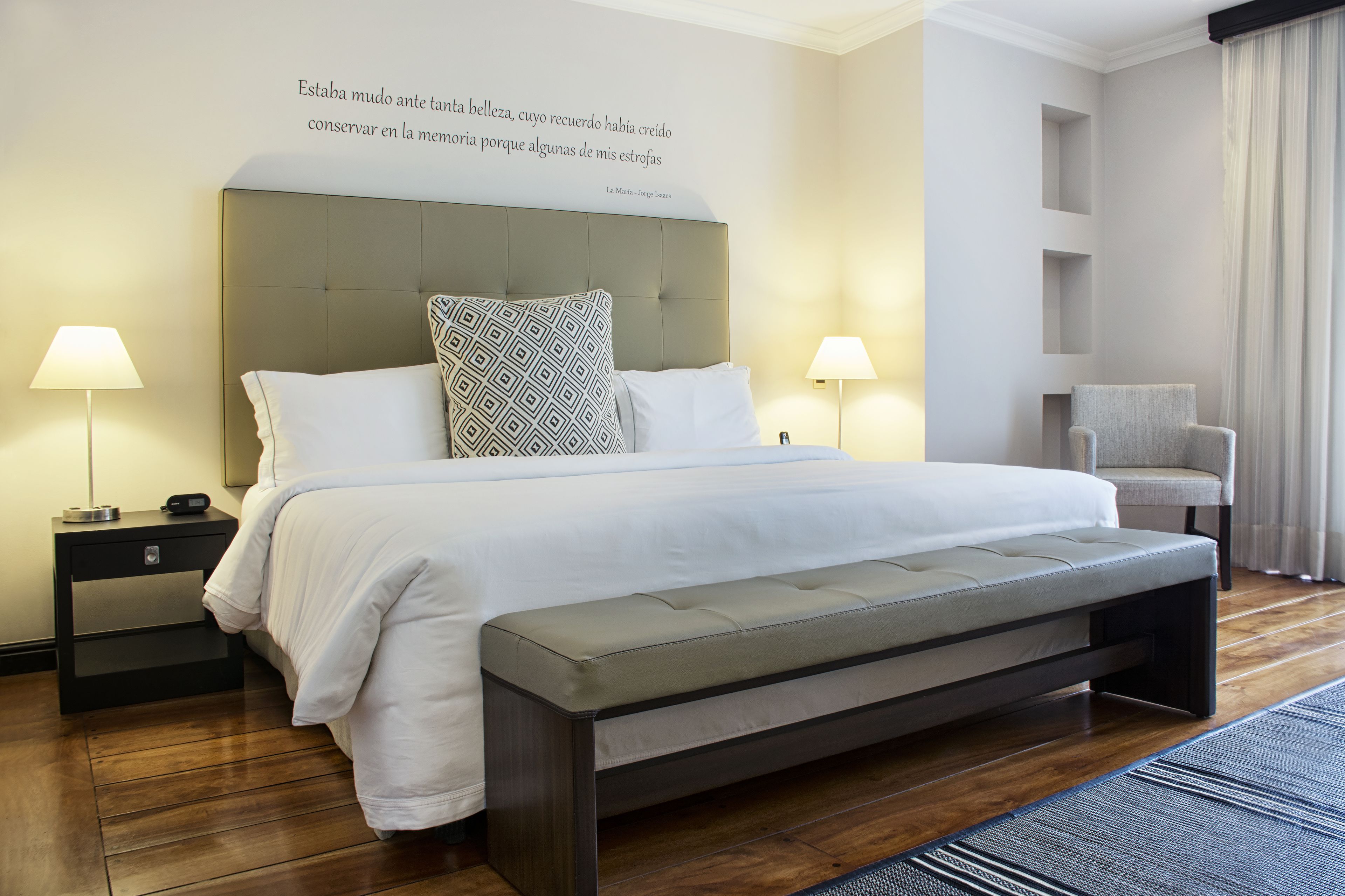 suite, 1 king bed | premium bedding, in-room safe, desk, laptop workspace