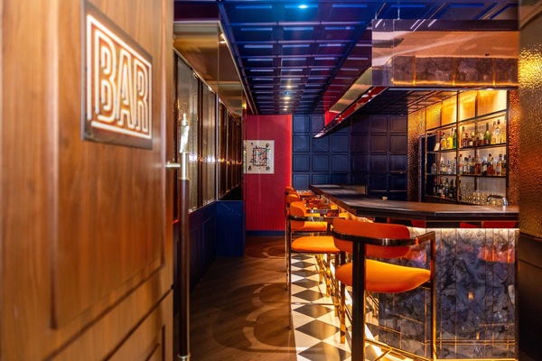 Bar (in der Unterkunft)