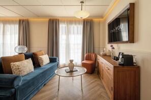 Premium bedding, minibar, in-room safe, desk
