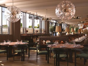 Breakfast, lunch and dinner served - Only YOU Hotel Sevilla (Seville)