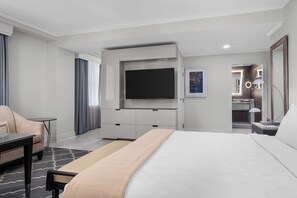 Couette en duvet d'oie, coffres-forts dans les chambres, bureau