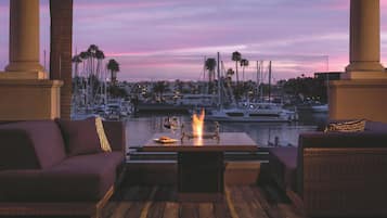 Petit déjeuner, déjeuner et dßner servis sur place