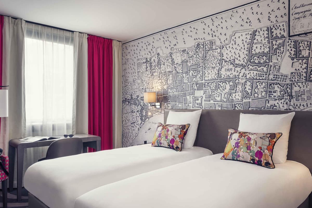 Classic Twin Room, 2 Single Beds | Premium bedding, in-room safe, desk, blackout curtains