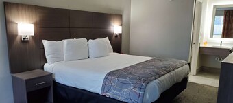 Days Inn & Suites by Wyndham Charleston Airport West