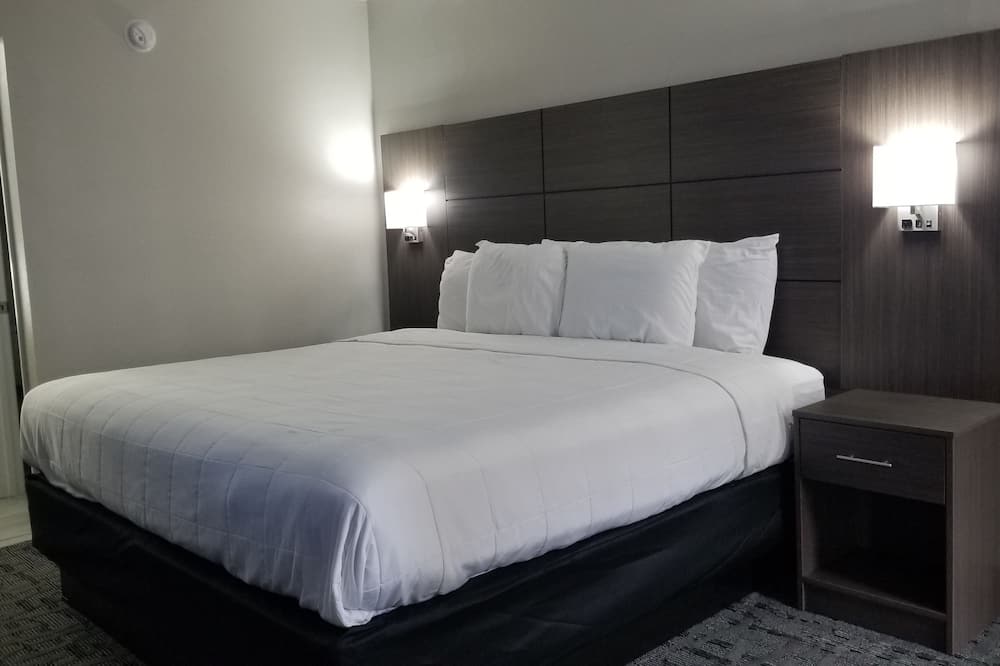 Days Inn & Suites by Wyndham Charleston Airport West
