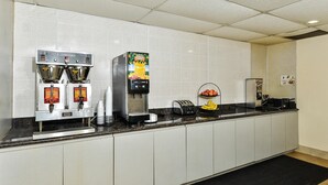 Desayuno continental gratuito y diario