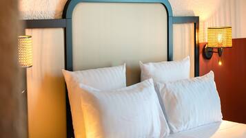 Superior Room, 1 King Bed, Non Smoking | In-room safe, desk, blackout drapes, soundproofing