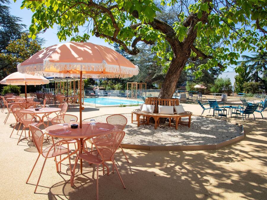 Bar à beira da piscina