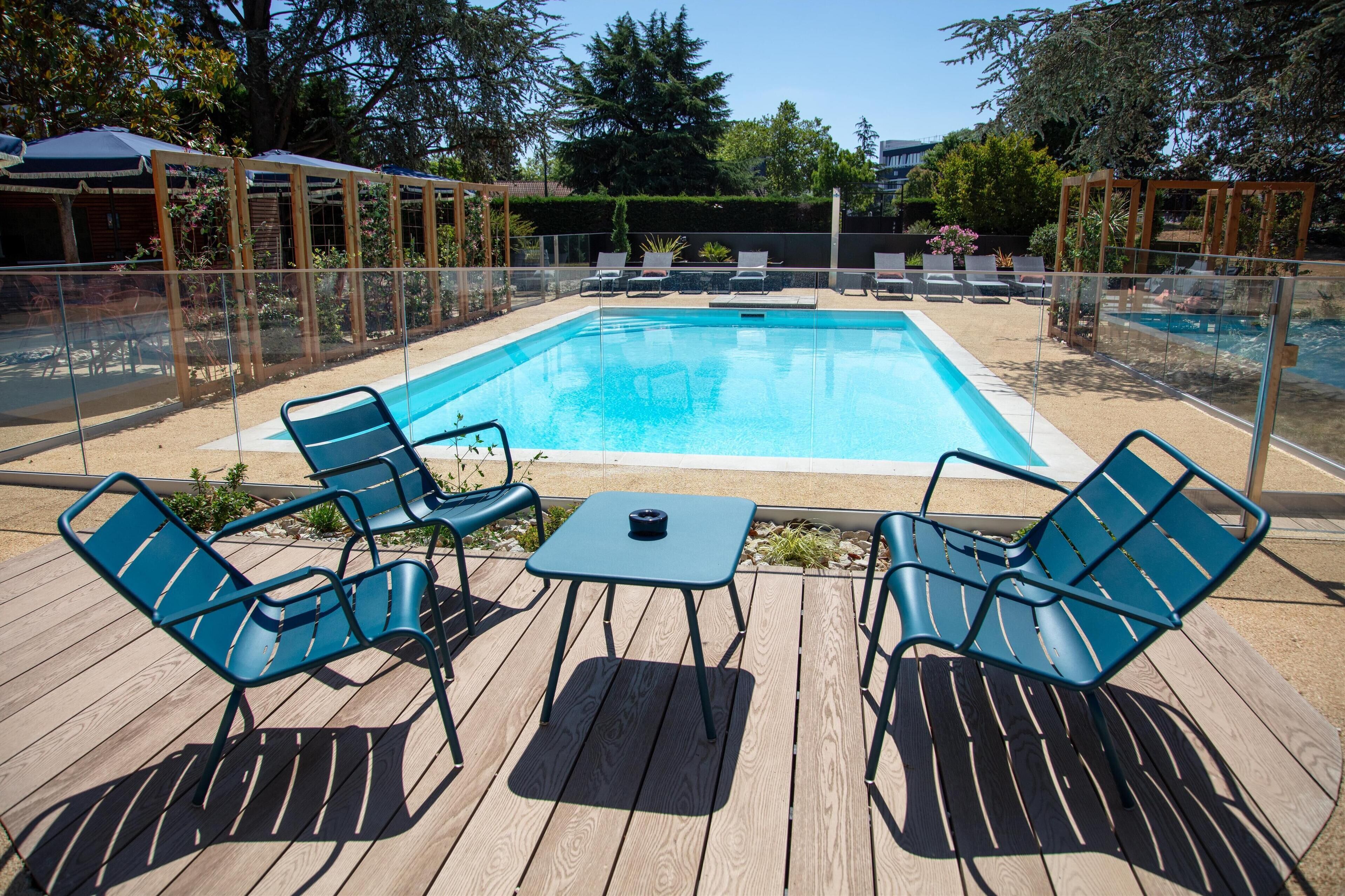 Piscine extérieure (ouverte en saison)