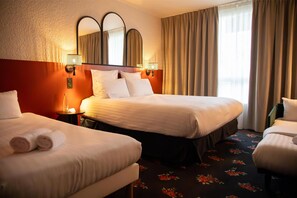 In-room safe, desk, blackout drapes, soundproofing - Best Western Saint-Etienne Porte du Forez (Andrezieux-Boutheon)