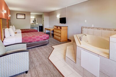 Econo Lodge Airport