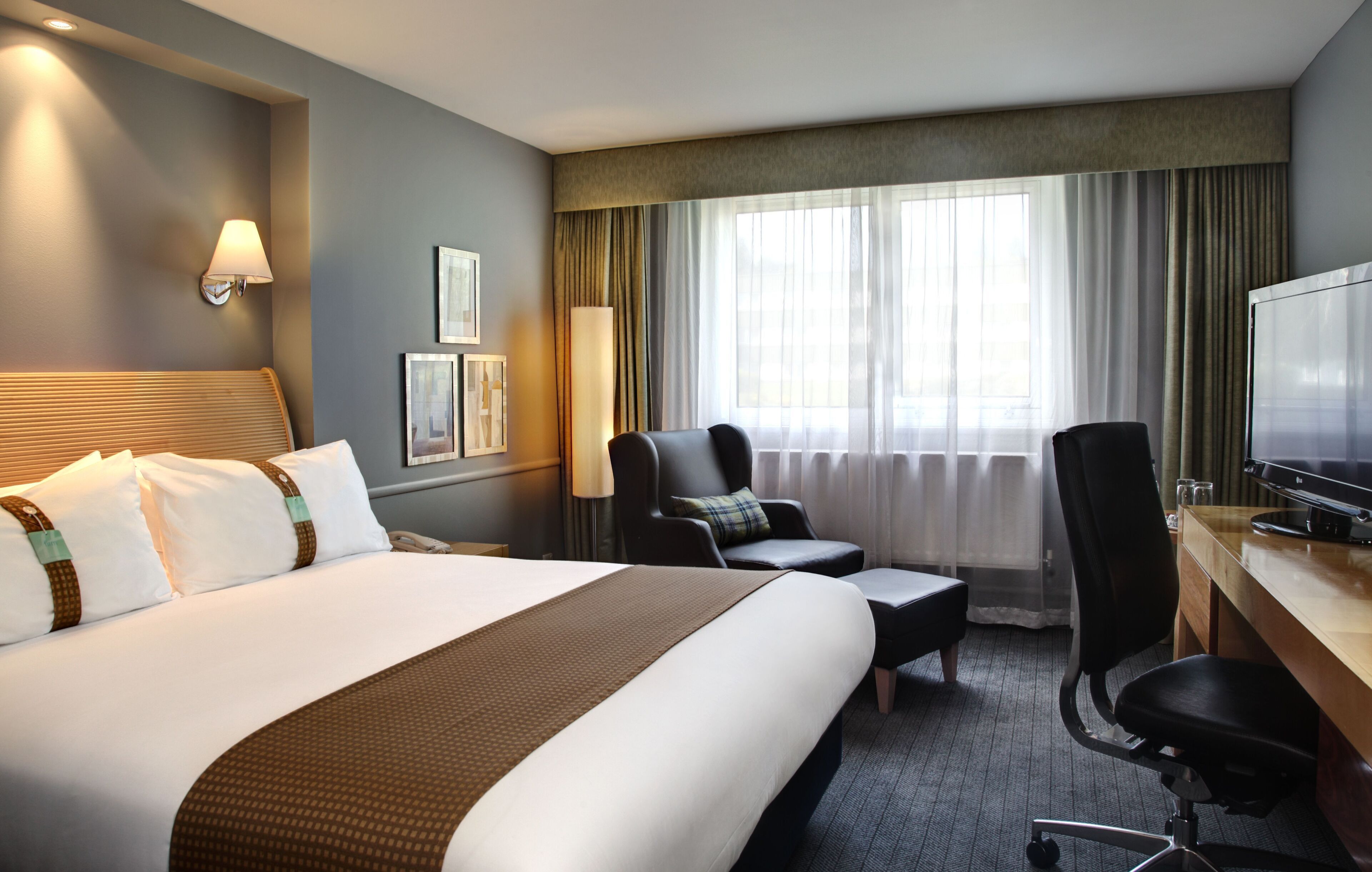 Suite, 1 Double Bed with Sofa bed | Desk, laptop workspace, blackout curtains, iron/ironing board