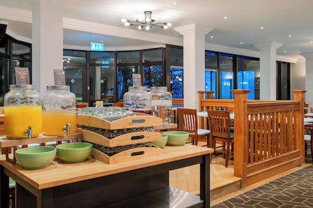 Daily buffet breakfast (GBP 16.95 per person)
