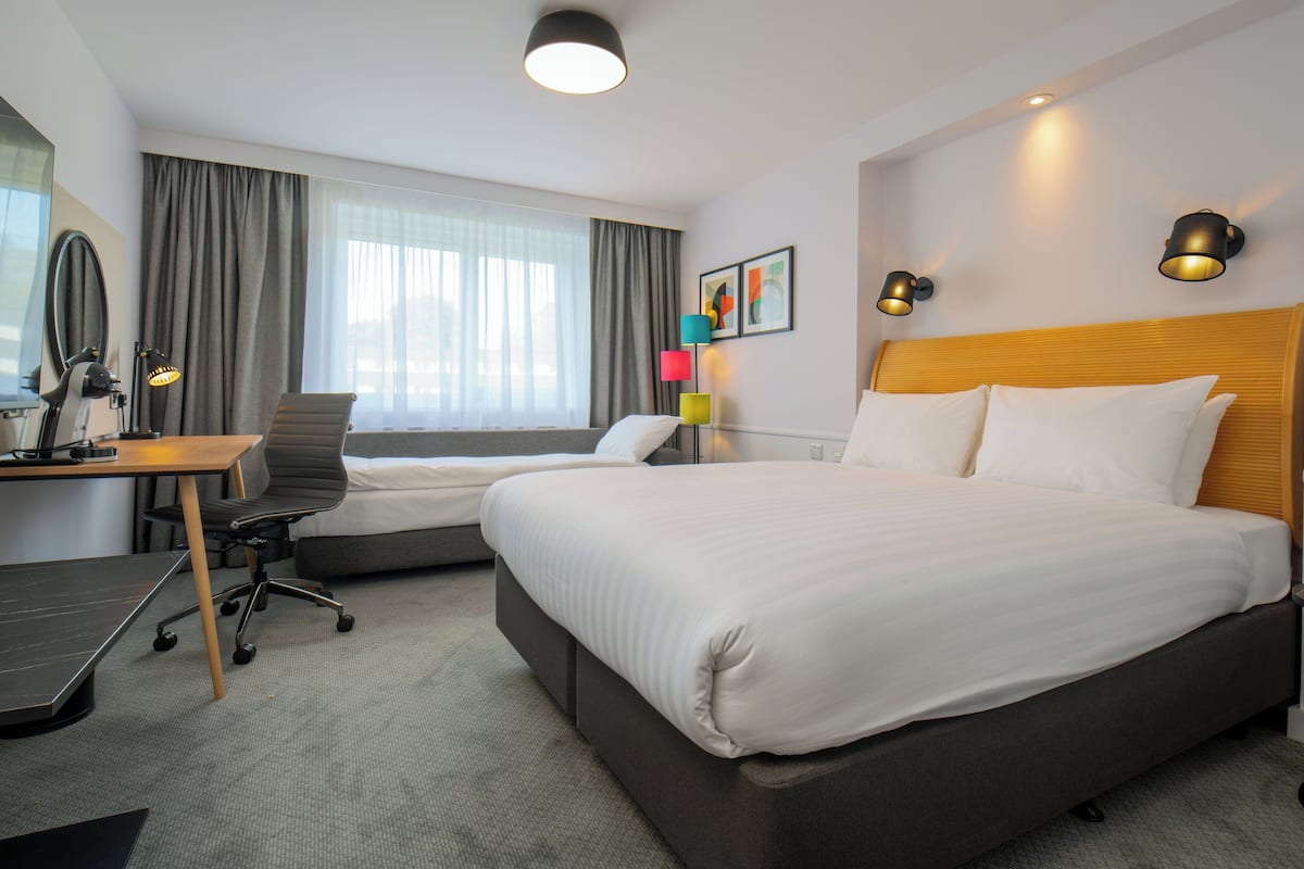 Premium Room, 1 Double Bed with Sofa bed | Desk, laptop workspace, blackout drapes, iron/ironing board