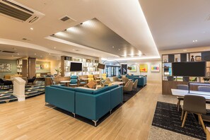 Lobby-Lounge