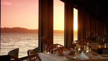 Frühstück, Mittagessen, Abendessen, Blick auf den Strand